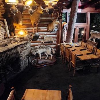 Ishnala - Dining room - Steakhouses Near Me - Wisconsin Dells, Wisconsin Ishnala - Dining room - Steakhouses Near Me - Wisconsin Dells, Wisconsin