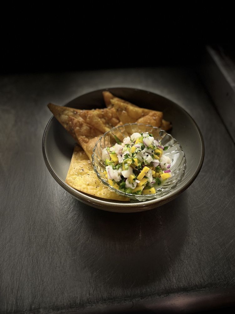 CRUDO A MODERN RAW BAR Updated August 2024 15 Photos & 25 Reviews