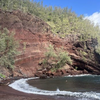 Kaihalulu Red Sand Beach - Beaches Near Me - Hana, Hawaii Kaihalulu Red Sand Beach - Beaches Near Me - Hana, Hawaii