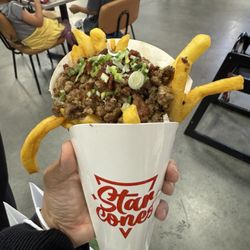 Starcones - Cheese fries with carne asada @dangit.all