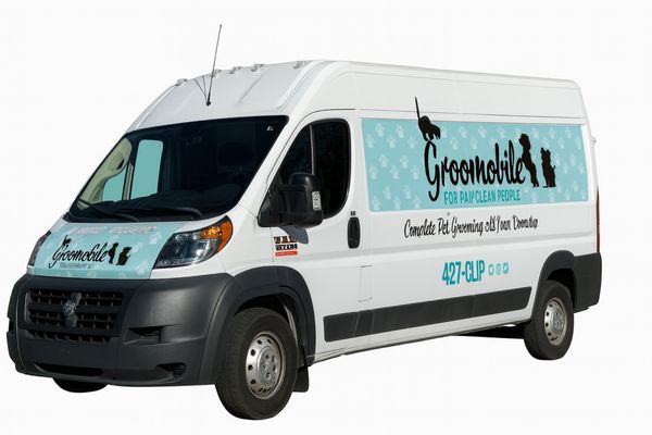 We come to you! - We bring our fully equipped mobile grooming van right to your doorstep! Your pet will enjoy a cage-free, stress-free experience in the comfort of familiar surroundings. Our groomers have decades of professional expertise, and our service is fully insured for your peace of mind. We come to you! - We bring our fully equipped mobile grooming van right to your doorstep! Your pet will enjoy a cage-free, stress-free experience in the comfort of familiar surroundings. Our groomers have decades of professional expertise, and our service is fully insured for your peace of mind.