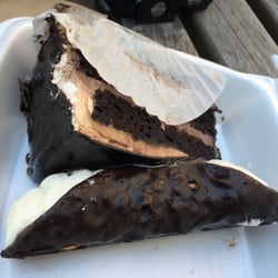 Golden Pastry Shop - Chocolate cannoli, chocolate cake