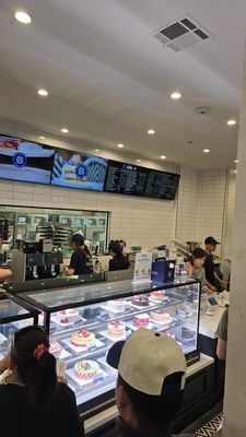 Paris Baguette by null