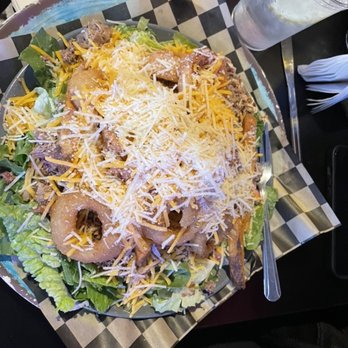 Tolly's Gastropub - Steak Salad - Pizza Near Me - Greenville, Ohio