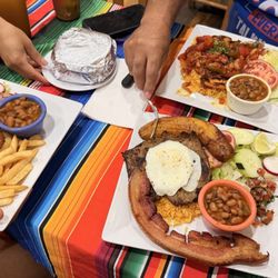 Tu Metapan Restaurant - It's very nice place and very friend friendly and food great