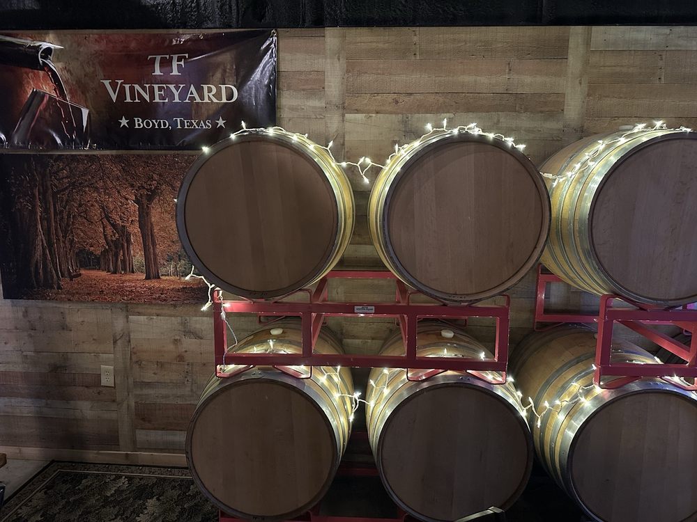 TF Vineyard & Winery Logo
