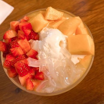 Mango Mango Dessert - A5. Strawberry Mango Juice Sago Lychee Jelly with Mango Ice Cream (Coconut Ice Cream Substitute) - Desserts Near Me - Philadelphia, Pennsylvania Mango Mango Dessert - A5. Strawberry Mango Juice Sago Lychee Jelly with Mango Ice Cream (Coconut Ice Cream Substitute) - Desserts Near Me - Philadelphia, Pennsylvania