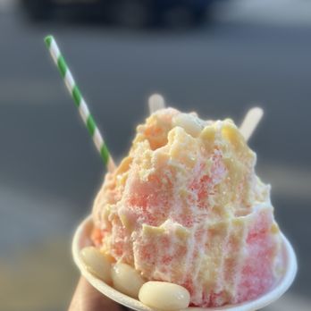 Lahaina Shave Ice - Small size one but still big enough Added mochi (4 pieces ) and condensed milk - Desserts Near Me - Honolulu, Hawaii Lahaina Shave Ice - Small size one but still big enough Added mochi (4 pieces ) and condensed milk - Desserts Near Me - Honolulu, Hawaii
