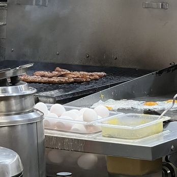 Liliha Bakery - Bakeries Near Me - Honolulu, Hawaii