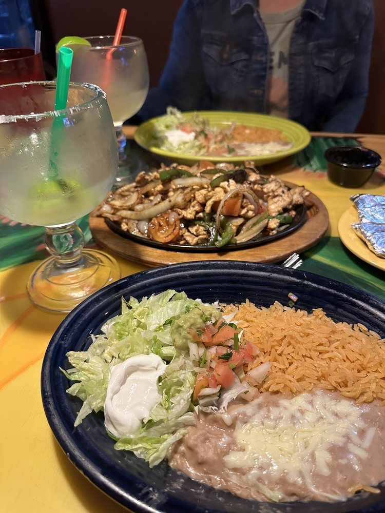 Rey Azteca — Mexican restaurant in Clover