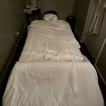Massage in LA - Massage Room - Skin Care Near Me - Los Angeles, California Massage in LA - Massage Room - Skin Care Near Me - Los Angeles, California