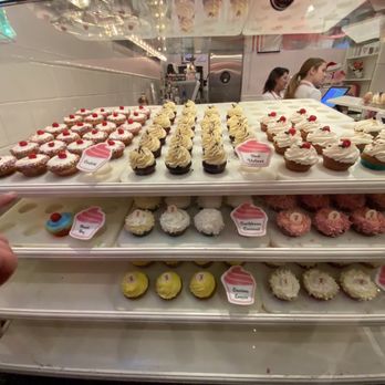 Casey's Cupcakes - Cupcakes Near Me - Riverside, California