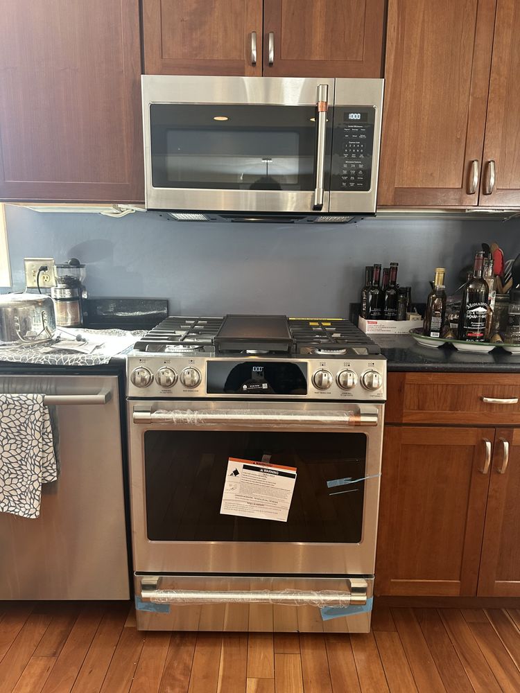 Slide of O'Neil family Installations