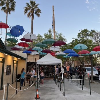 Meadowlark Dairy - Stand in line - Ice Cream & Frozen Yogurt Near Me - Pleasanton, California Meadowlark Dairy - Stand in line - Ice Cream & Frozen Yogurt Near Me - Pleasanton, California