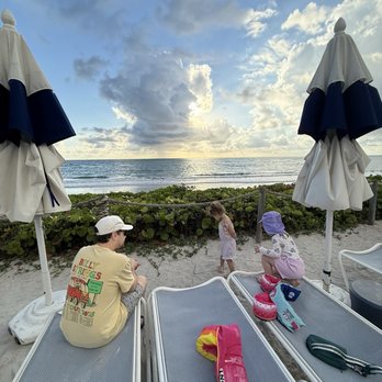 Jupiter Beach Resort & Spa - Hotels Near Me - Jupiter, Florida