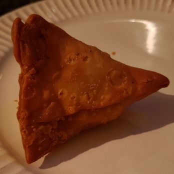 Hello! Hyderabad Bloomington - Vegetable samosa ($8 for 3), vegan by default. Excellent. Crispy outside, savory inside. - Indian Near Me - Bloomington, Minnesota