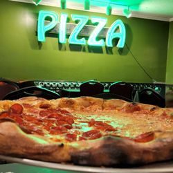 Joseph's Pizza Parlor - sexy PIZZA lighting