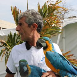 Zaksee Florida Bird Sanctuary - Zaksee was voted the best parrot sanctuary in America, we are not a zoo or pet shop, we don't breed, sale or trade our parrots.