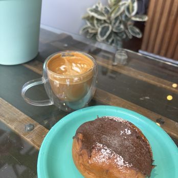 Estratto Coffee - Coffee Roasteries Near Me - Vancouver, British Columbia
