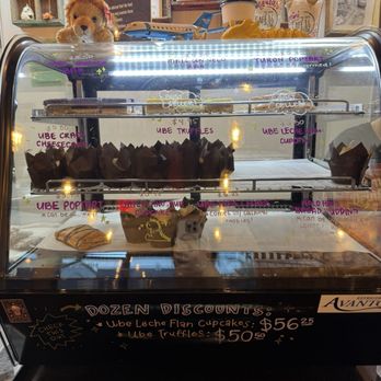 Cafe 86 - Display - Desserts Near Me - San Diego, California Cafe 86 - Display - Desserts Near Me - San Diego, California