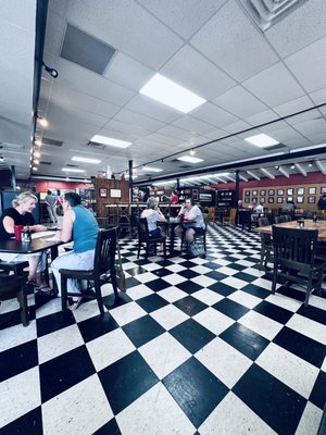 Gourmet’s Market & Cafe by null