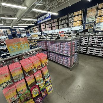 SKECHERS Warehouse Outlet - Shoe Stores Near Me - Bronx, New York SKECHERS Warehouse Outlet - Shoe Stores Near Me - Bronx, New York