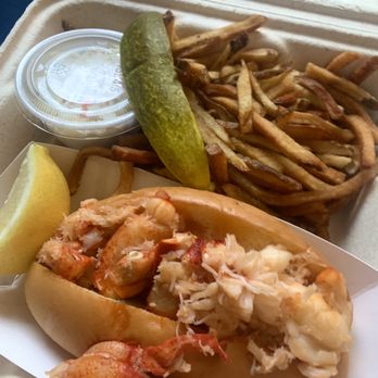 Point Lobster - Warm Lobster Roll - Seafood Markets Near Me - Point Pleasant Beach, New Jersey