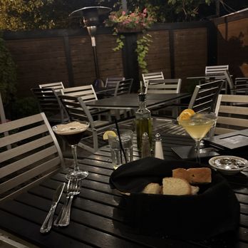 Mulberry Street Restaurant - Outdoor patio area - Italian Near Me - Woodbridge, New Jersey