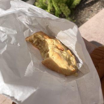 Hudsons Cookies - Macadamia white chocolate - Desserts Near Me - Irvine, California Hudsons Cookies - Macadamia white chocolate - Desserts Near Me - Irvine, California