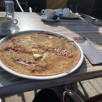 De Carrousel Pannenkoeken - Apple and bacon pancake - Creperies Near Me - Amsterdam, New Hampshire