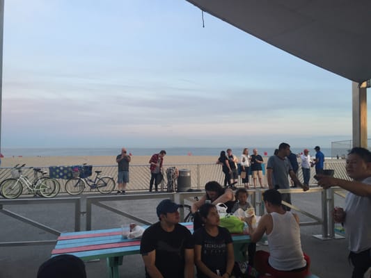 Low Tide Bar by null