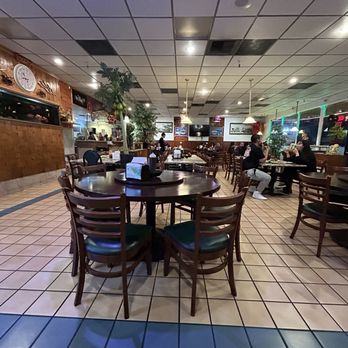Pho Saigon - Dining room - Vietnamese Near Me - Sacramento, California
