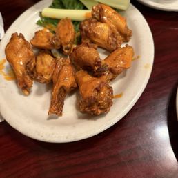 Chicken wings. There were 12. I forgot to snap pic before ;-) Chicken wings. There were 12. I forgot to snap pic before ;-)