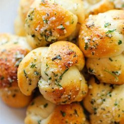 Primo's Italian Cuisine - Garlic Knots....Worth the trip!!!