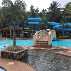 La Villa Francisco Mountain Resort - Slides and pool area
