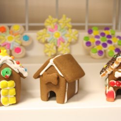 Gingerbread Traditions - Puppy Gingerbread houses!