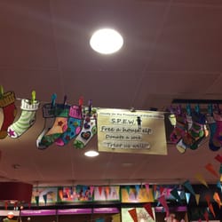 Waterstones - Free a house elf