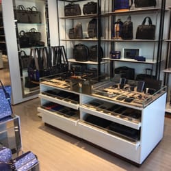 Tumi Store  - Lynnfield MarketStreet
