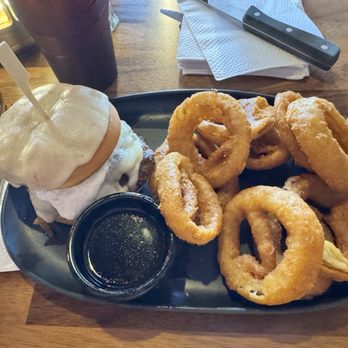 Off the Wall Sandwich - Burgers Near Me - Blasdell, New York