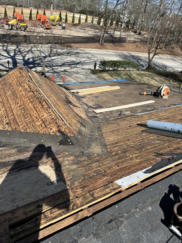 Slide of Ale’s Roofing