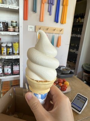 Momma's Grocery + Wine by null