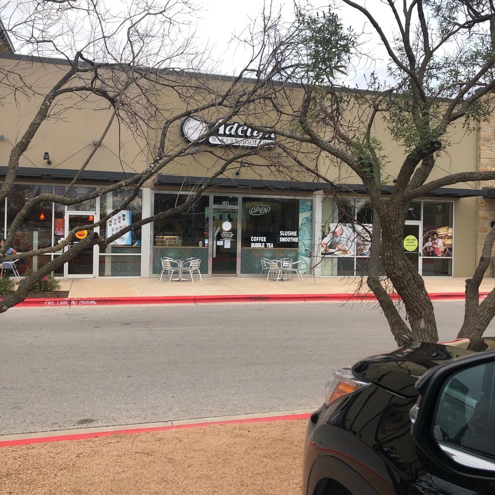 Adelyn Bakery Boutique - Front of store with lots of parking - Bubble Tea Near Me - Round Rock, Texas