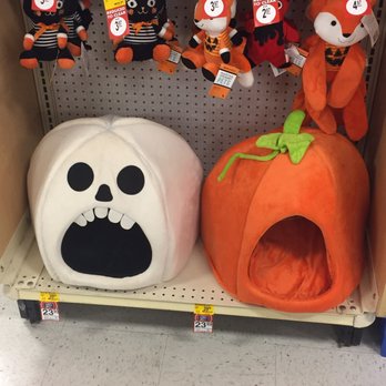 PetSmart - Cute beds! - Pet Training Near Me - Rancho Santa Margarita, California