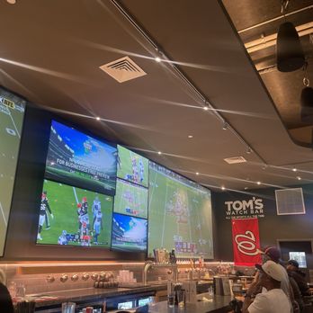 TOM’S WATCH BAR - Updated March 2025 - 109 Photos & 88 Reviews - 1250