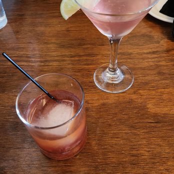 Brazill's On Main - Manhattan and cosmopolitan - American Near Me - Westfield, New York