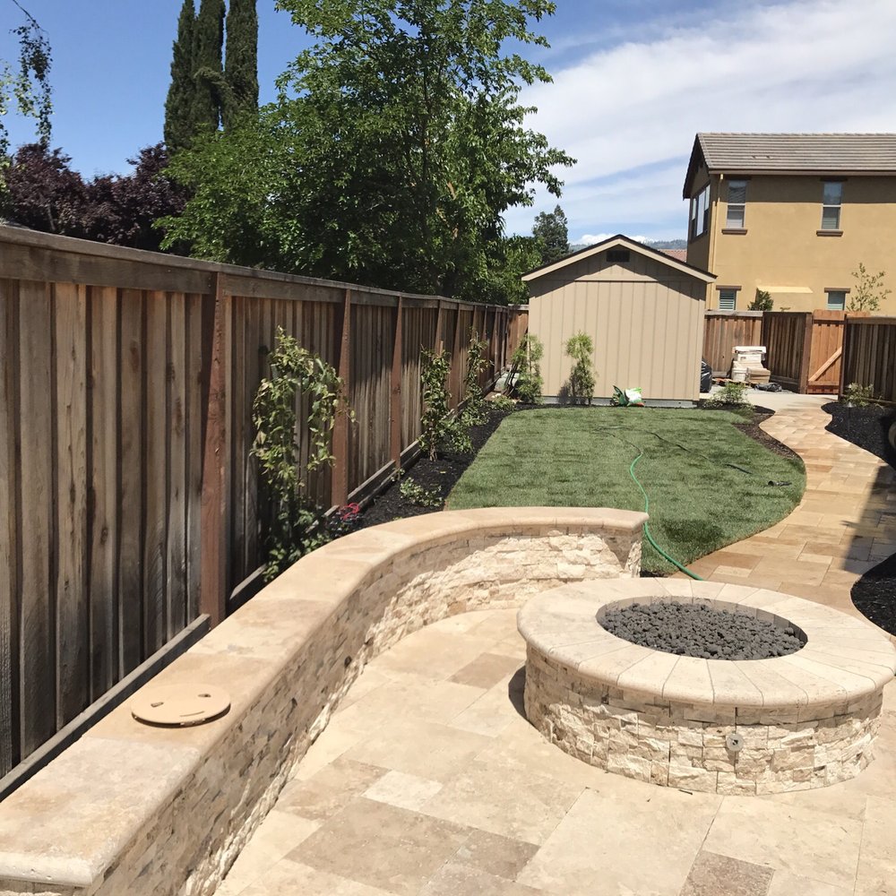 Bayview Landscape and Maintenance - Outdoor fire pit and bench and grass area - Landscaping Near Me - San Jose, California Bayview Landscape and Maintenance - Outdoor fire pit and bench and grass area - Landscaping Near Me - San Jose, California