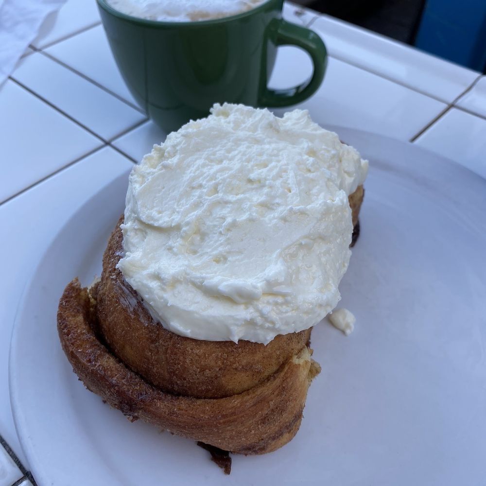 Kihei Caffe - Cinnamon roll - Hawaiian Near Me - Kihei, Hawaii Kihei Caffe - Cinnamon roll - Hawaiian Near Me - Kihei, Hawaii
