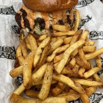 Krazy Kooters - Best smash burger everrrr - Burgers Near Me - San Clemente, California Krazy Kooters - Best smash burger everrrr - Burgers Near Me - San Clemente, California