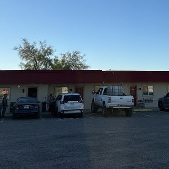 Stagecoach Motel - parking space - Hotels Near Me - Quartzsite, Arizona Stagecoach Motel - parking space - Hotels Near Me - Quartzsite, Arizona