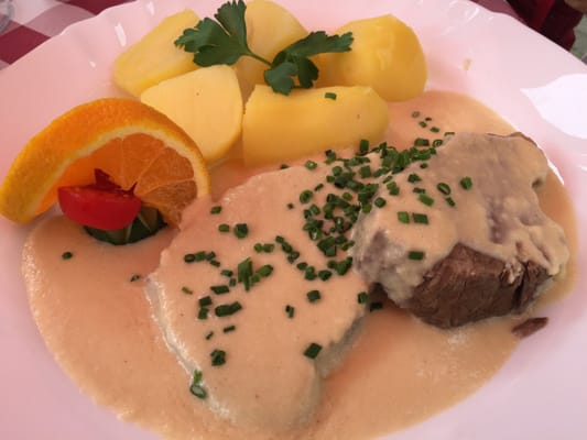 Weinhaus Henninger by null